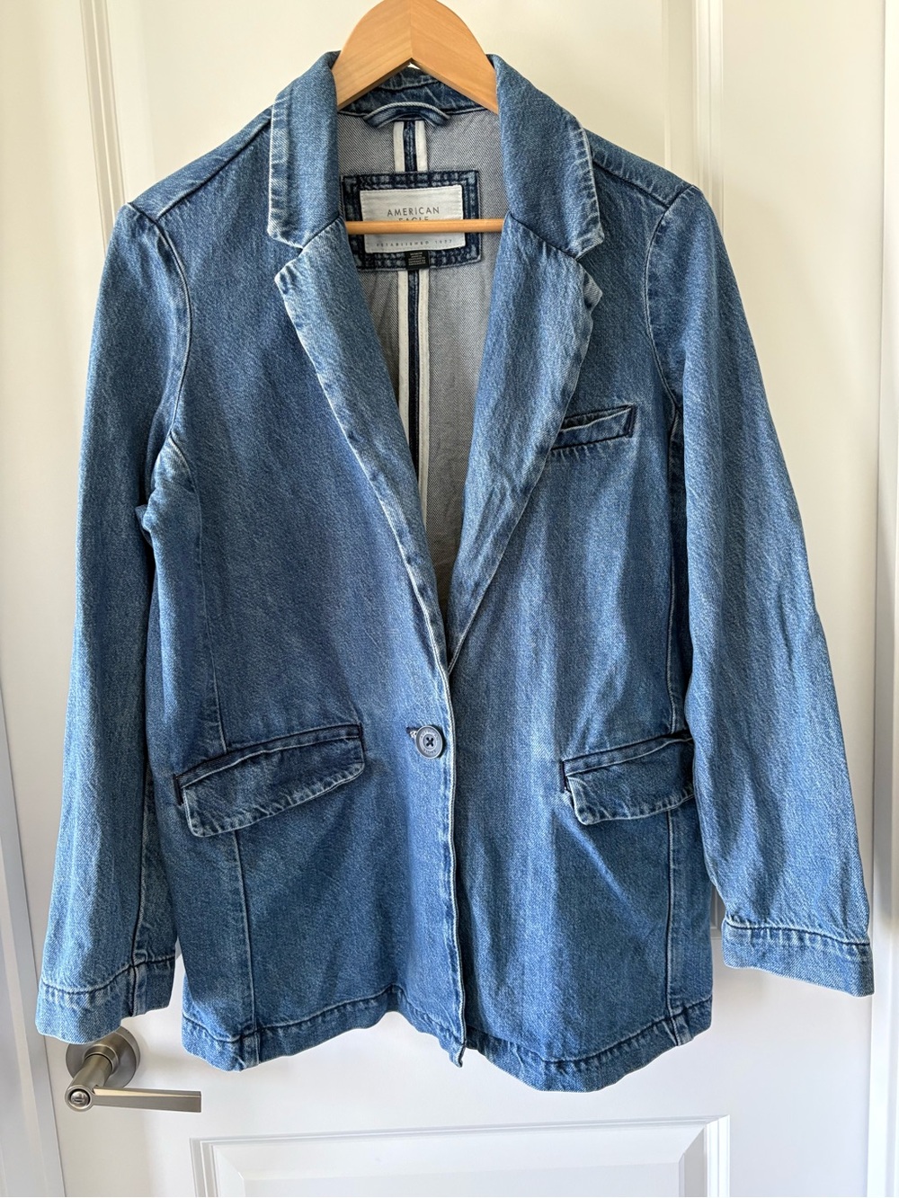 American Eagle Denim Blazer Jacket Medium Wash Blue Size Medium